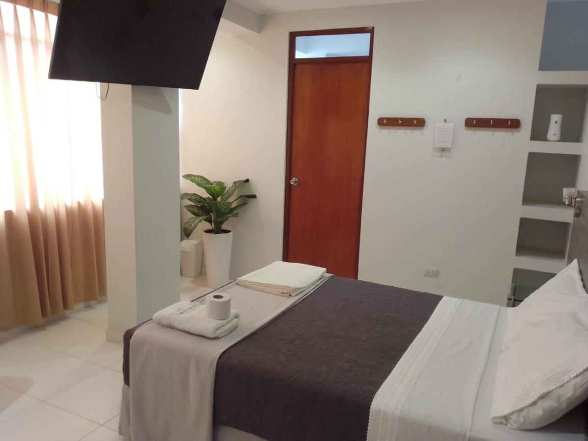 Millennium Hotel Corporative San Vicente de Cañete Buitenkant foto