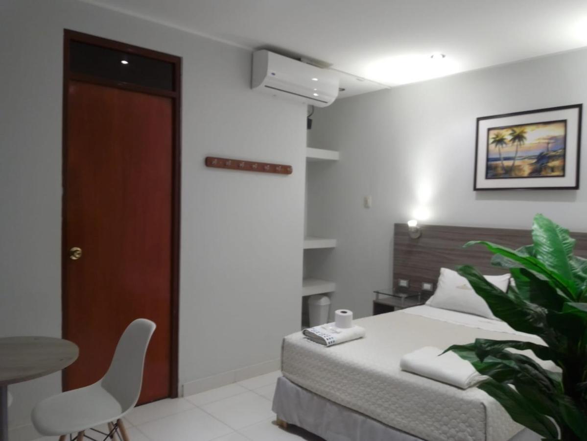Millennium Hotel Corporative San Vicente de Cañete Buitenkant foto