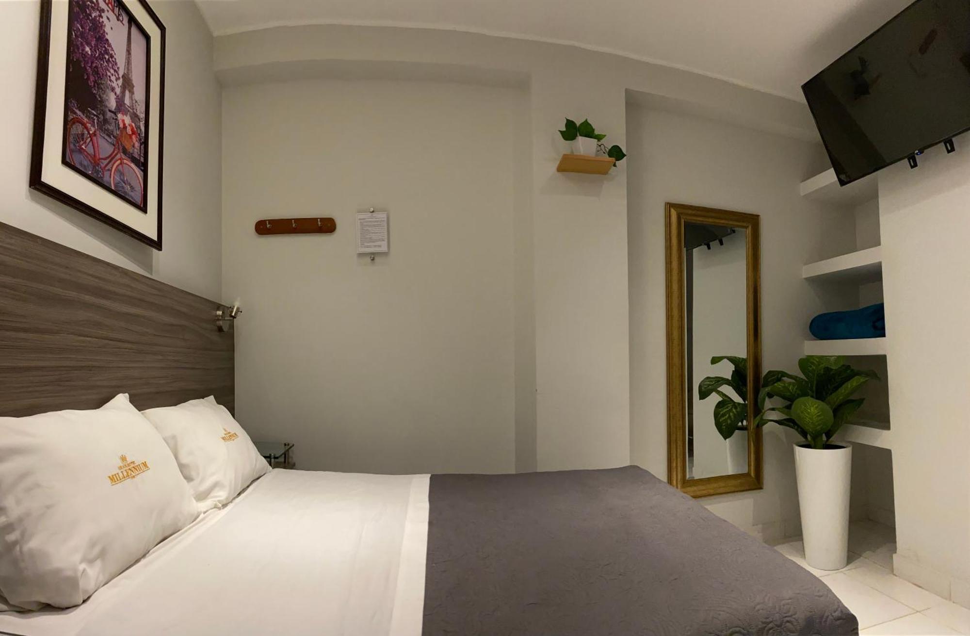 Millennium Hotel Corporative San Vicente de Cañete Buitenkant foto