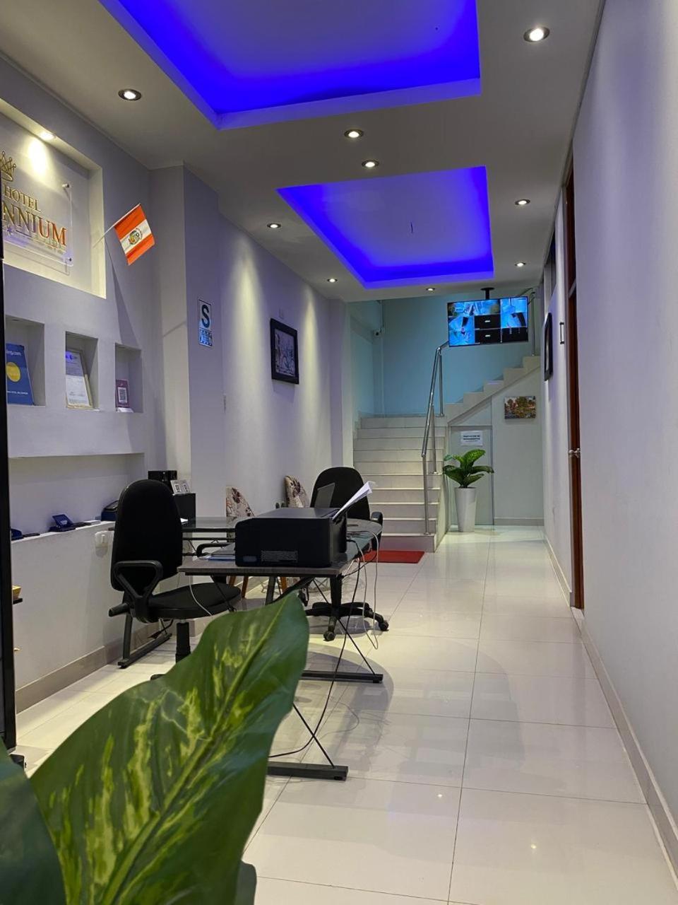 Millennium Hotel Corporative San Vicente de Cañete Buitenkant foto